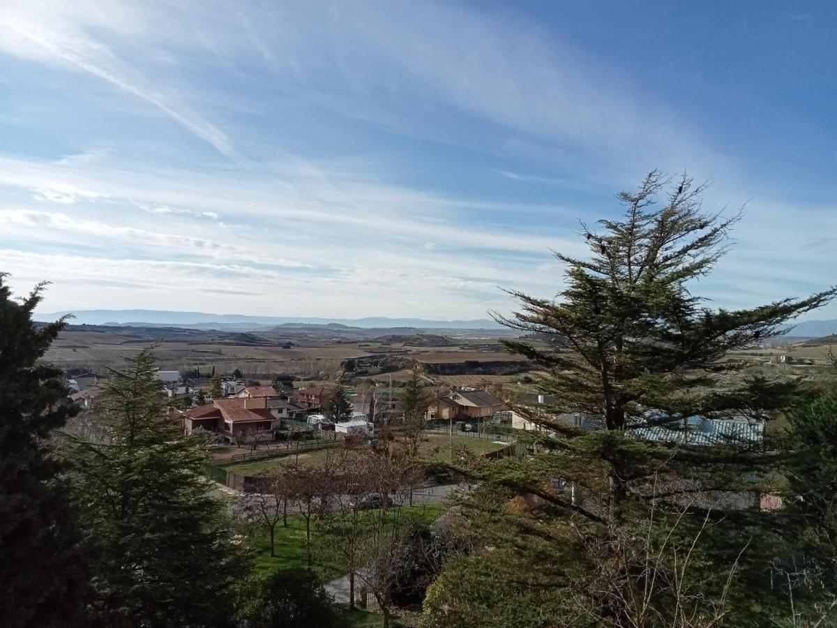 Portal De La Rioja Hotel Brinas Luaran gambar